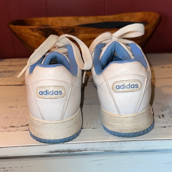 Old-School Adidas - Picture 4 of 5